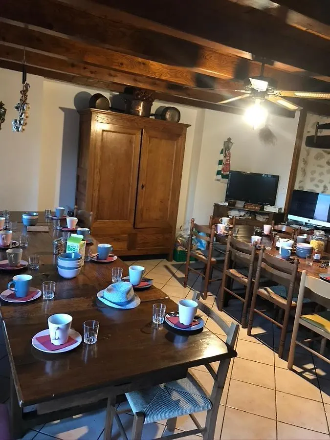 Gite Lo Soulenquo à Fonteilles Golinhac Couette-café